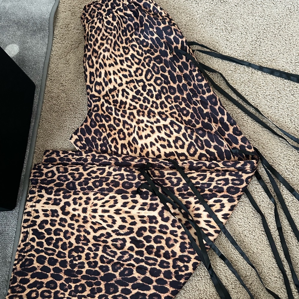Leopard Print Wide-Leg Drawstring Pants - Women